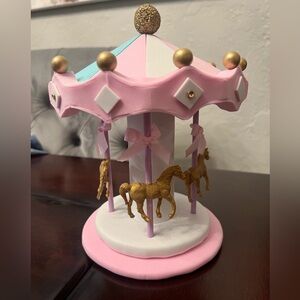 Carousel birthday cake topper / it’s a girl / carnival birthday
